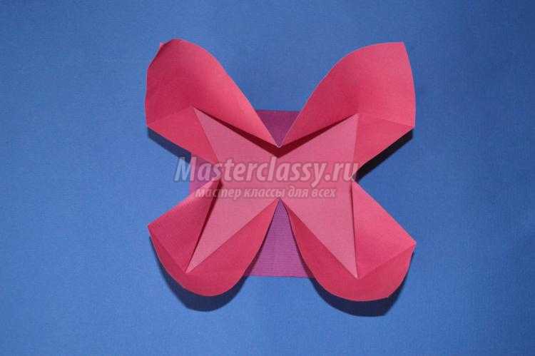 оригами. Сердце с узором ко Дню Святого Валентина