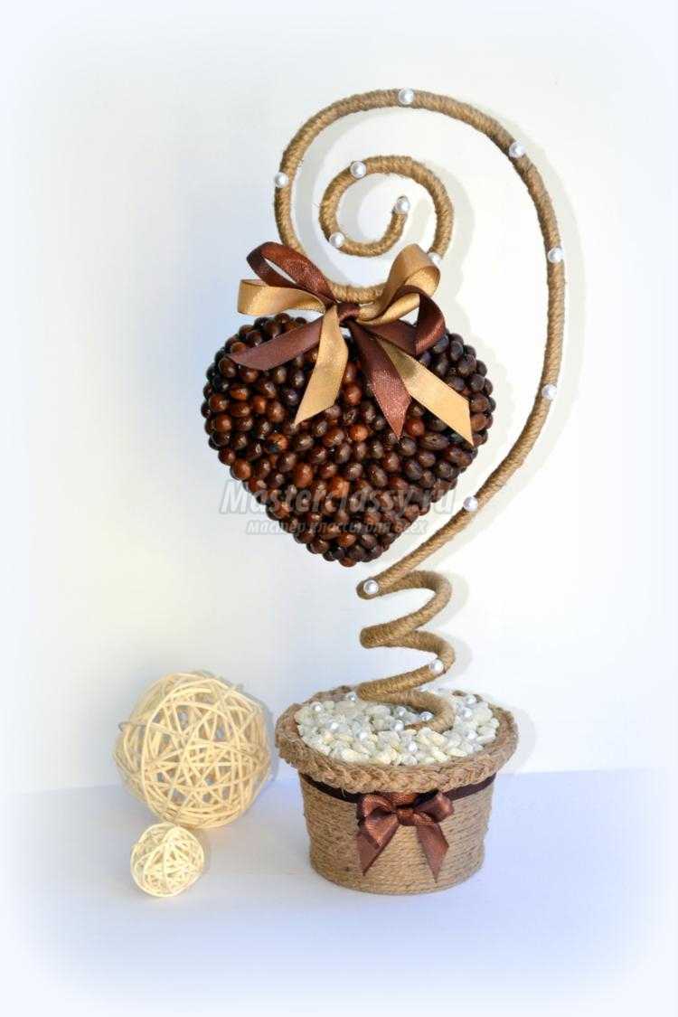 кофейный топиарий в форме сердца