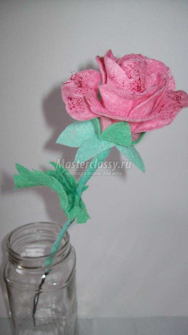 роза из вискозных салфеток