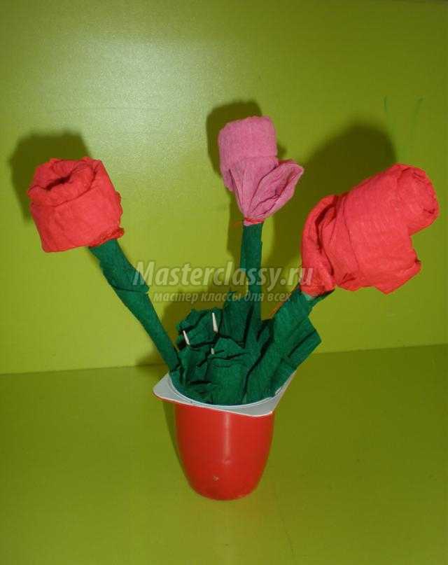 розы из креповой бумаги