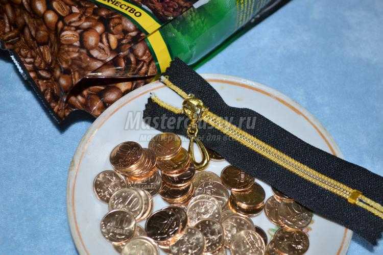 кофейный топиарий с монетами
