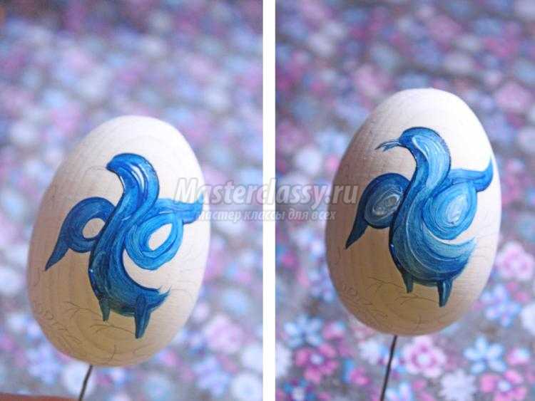 роспись пасхального яйца под гжель