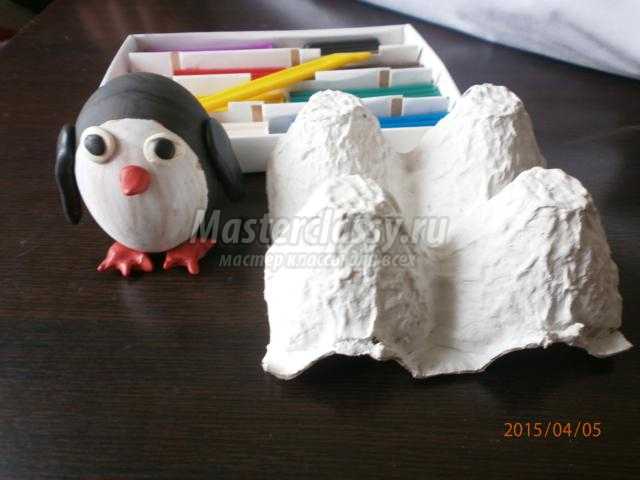 пасхальный сувенир из яйца. Пингвин