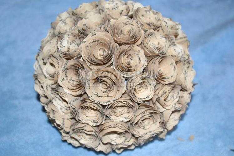 топиарий из бумажных роз