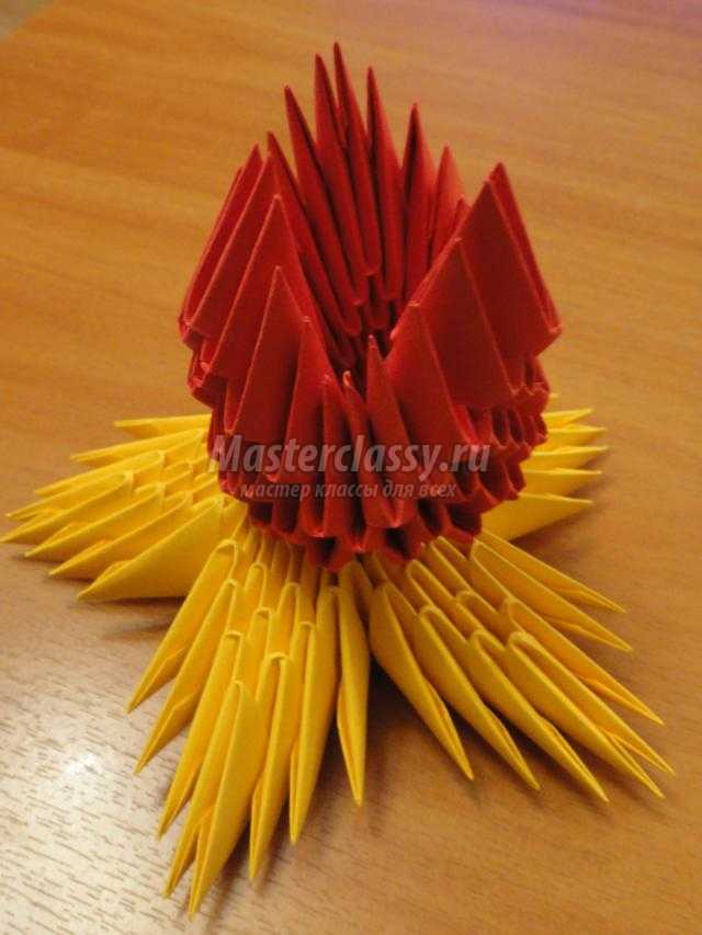 вечный огонь к 9 Мая в технике модульное оригами 