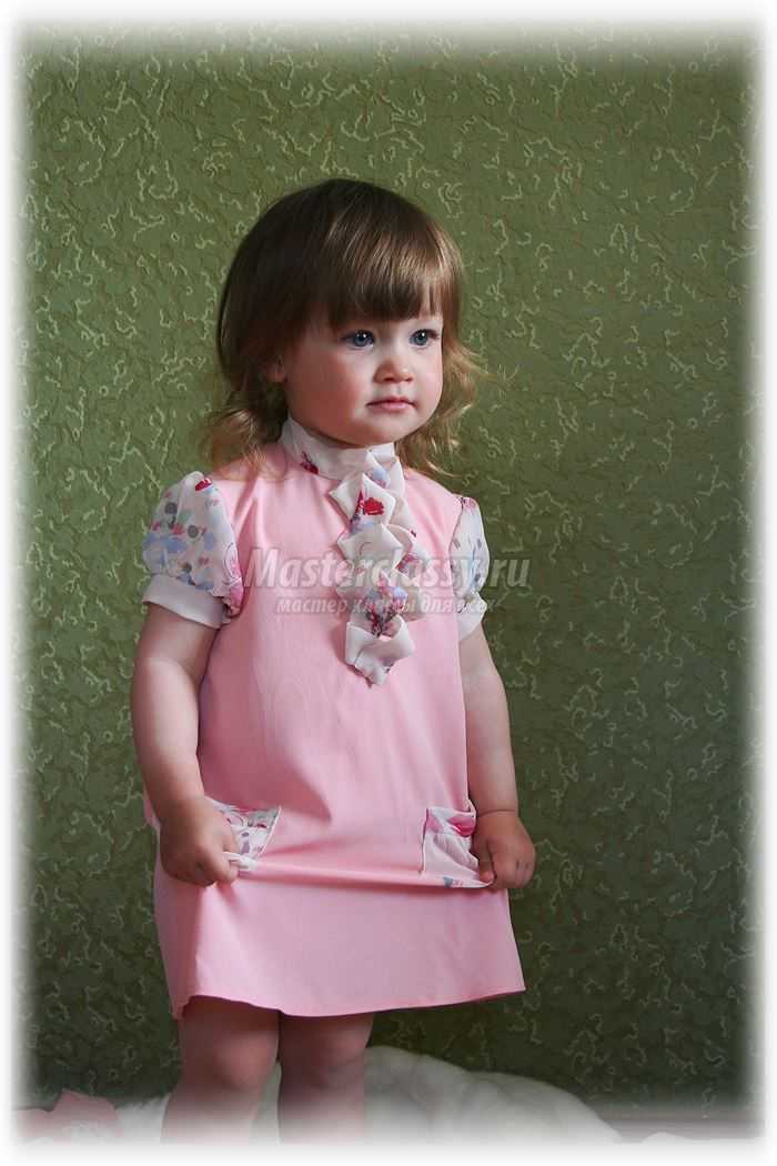 Праздничное платье для девочки двух лет