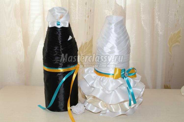 одежда для шампанского. Жених и невеста в украинском стиле