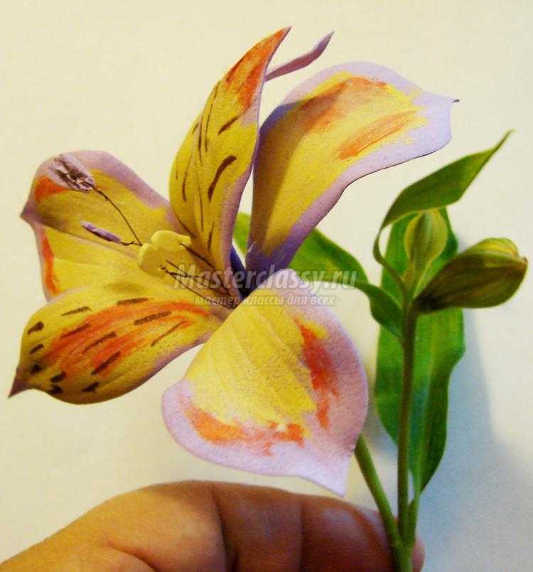 цветок альстромерии из фоамирана