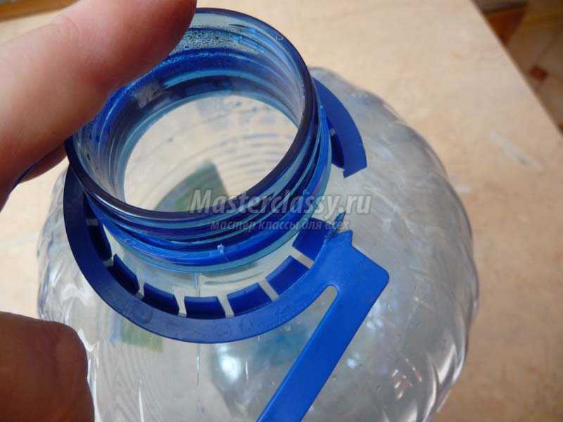 поросенок из пластиковой бутылки