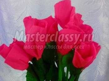 Розы из гофрированной бумаги для мамы. Мастер-класс