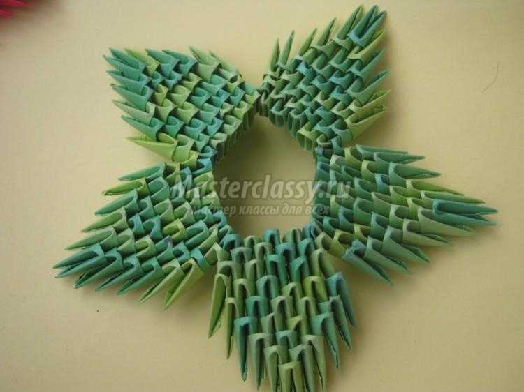 модульное оригами. Пуансетия