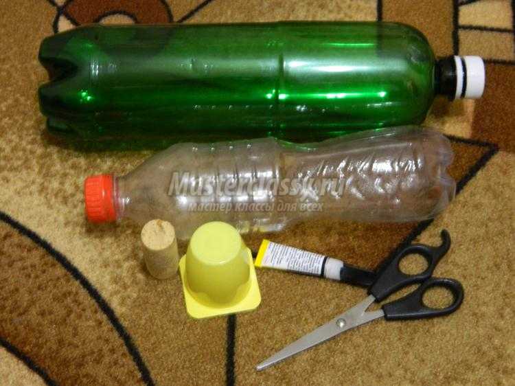 елка из пластиковых бутылок