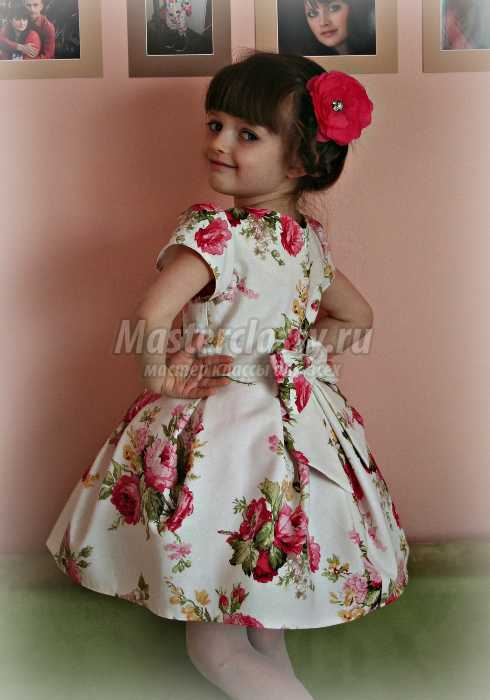 Праздничное платье для ребенка