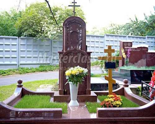 Разновидности памятников на кладбище: материалы и формы