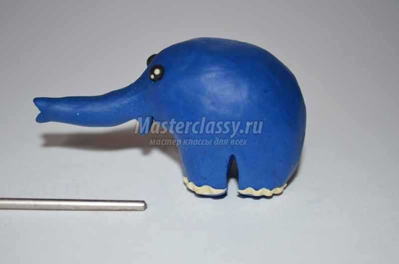 Слон Семён из пластилина и ракушек