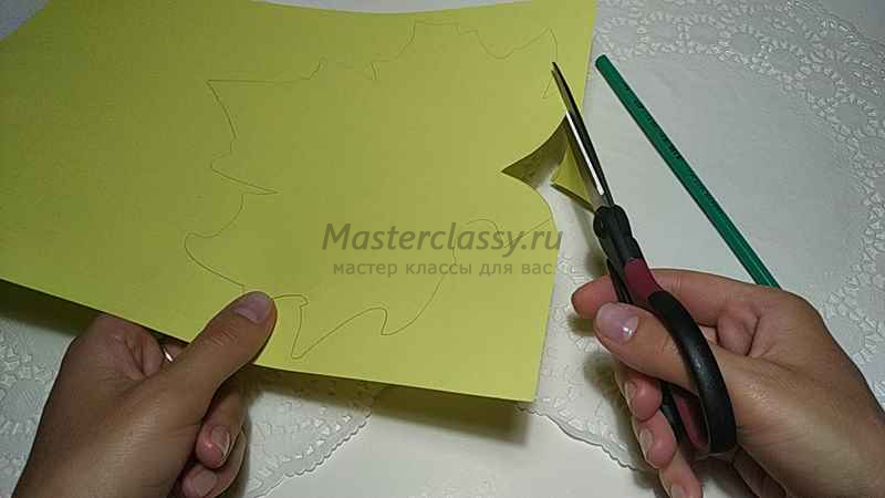 поделки из цветной бумаги в виде осеннего кленового листочка